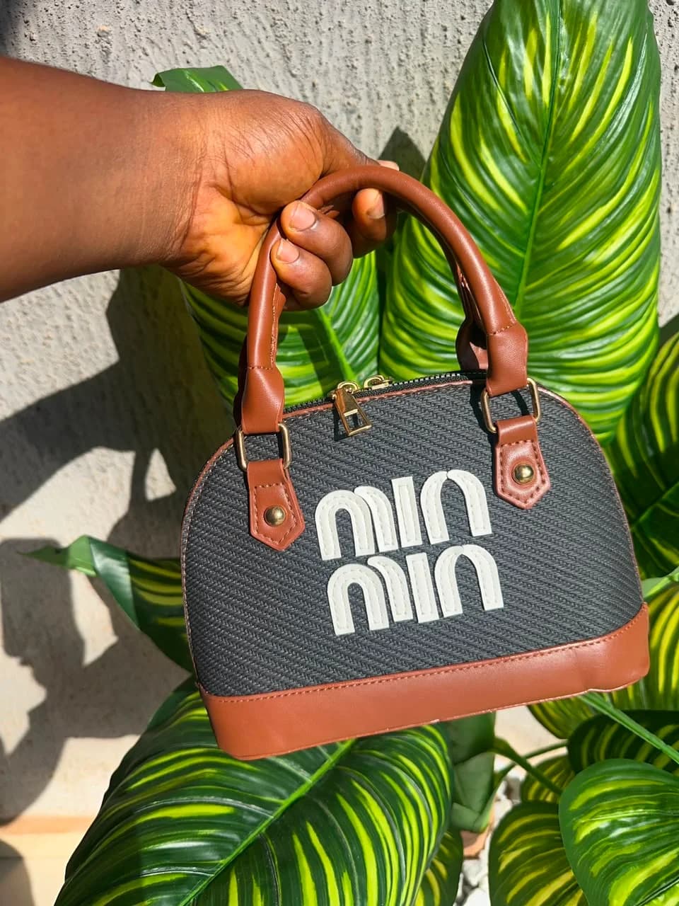 Hand bag